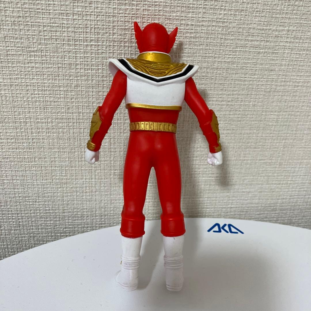 特撮ヒーロー　マジレッド＆ウルトラマンレイモン暴走形態　人形