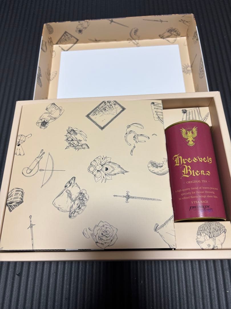 ファイアーエムブレム　風花雪月　ルピシア　ティーセット　紅茶缶　カップ　ソーサー