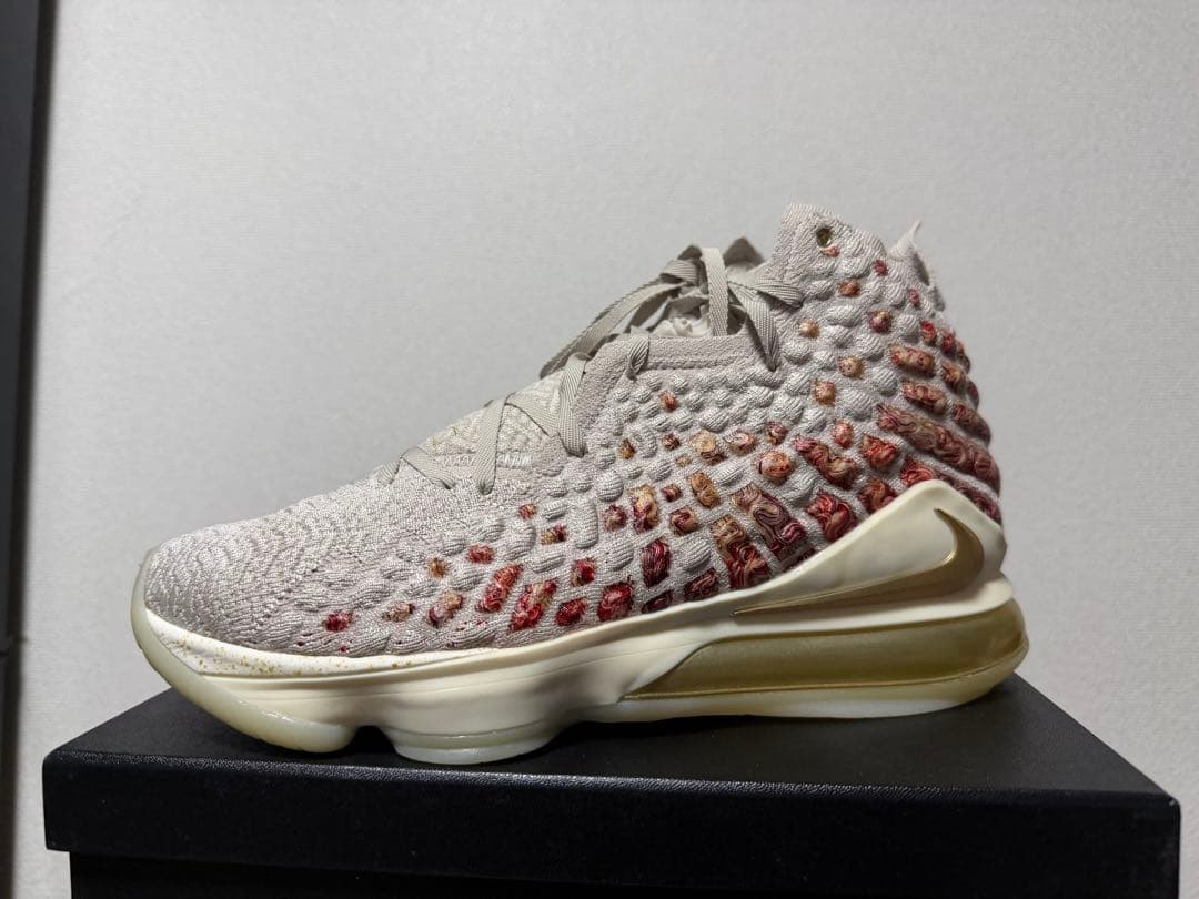 シューズ(男性用) Nike LeBron 17 Harlem Fashion Row