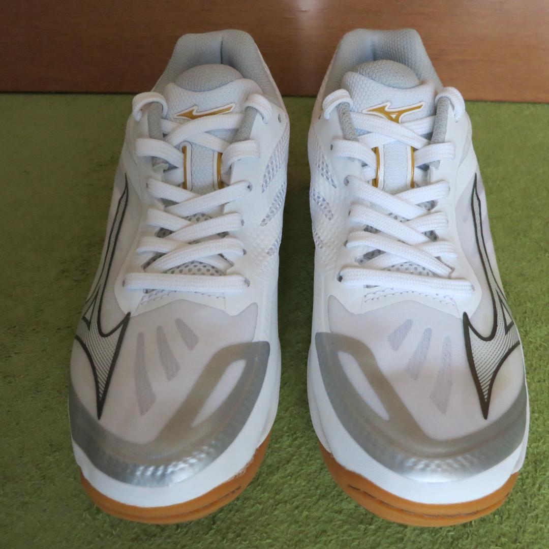 未使用品 ミズノ フライ 23.0 バレーボールシューズ MIZUNO FLY