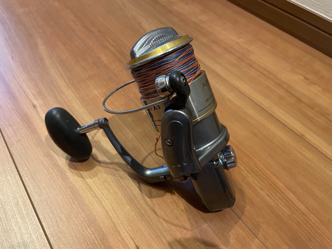 SHIMANO シマノ　AERNOS XT 8000 リール