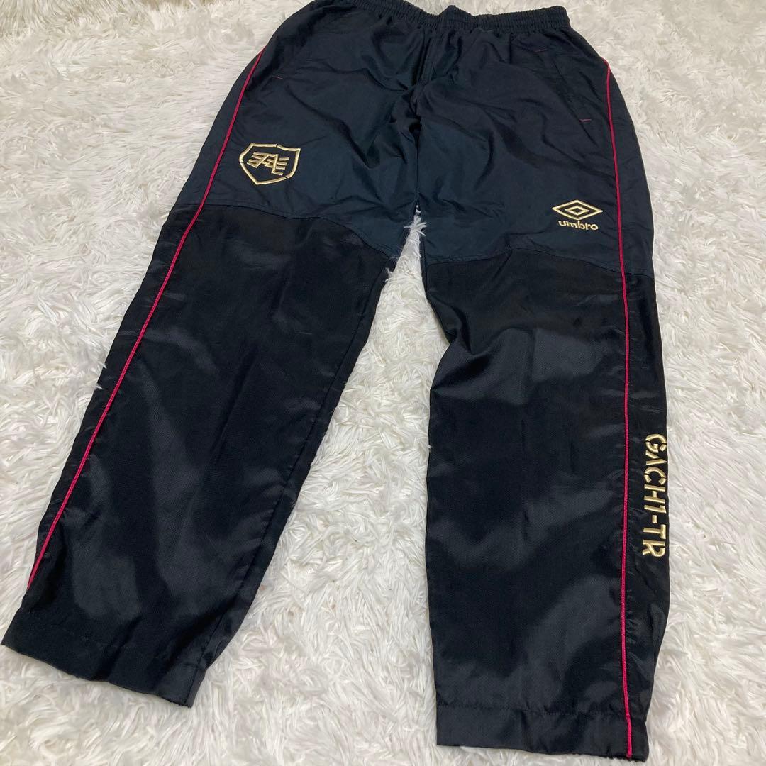 【美品】umbro ピステ上下 グレー/ブラック／ピンク　金刺繍GACH1-TR