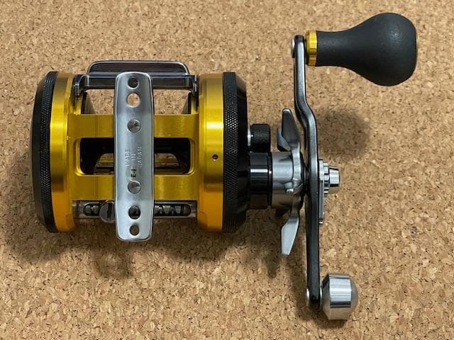 【中古品】 ダイワ ミリオネア カゴ 300
