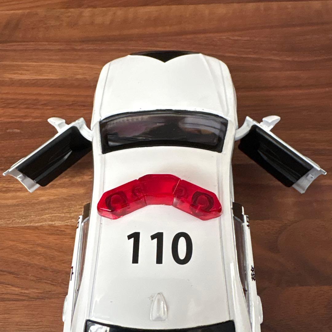 ピピットキー トヨタ クラウン パトロールカーを含むミニカー4台セット