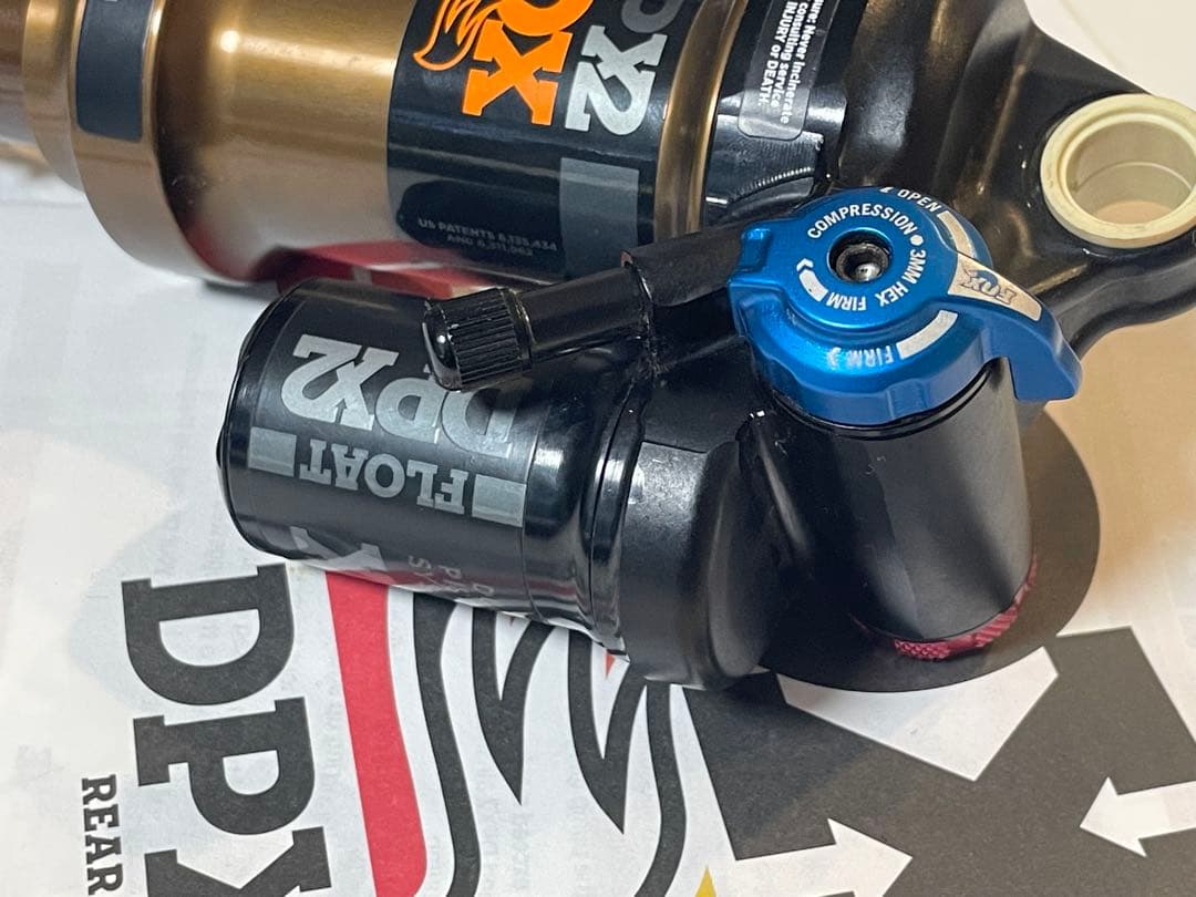 2018 FOX DPX2 リアサスペンション　195×50