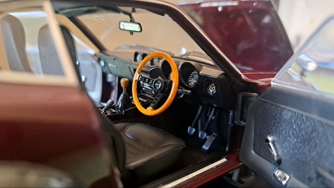 KYOSHO 1/18 NISSAN FAIRLADY 240ZG マルーン