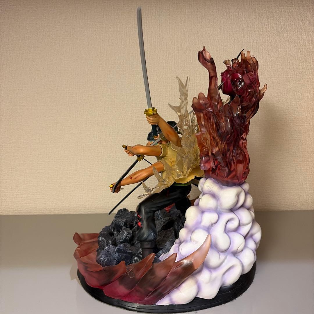 ワンピース　ロロノア・ゾロ　ガレージキット　フィギュア