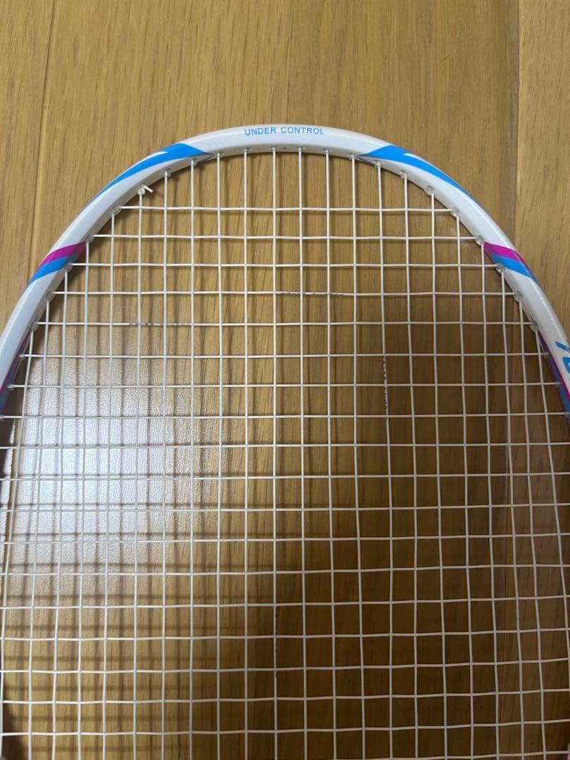 最終値下げ薫風 Kumpoo バドミントンラケット パワーショットナノ700 K