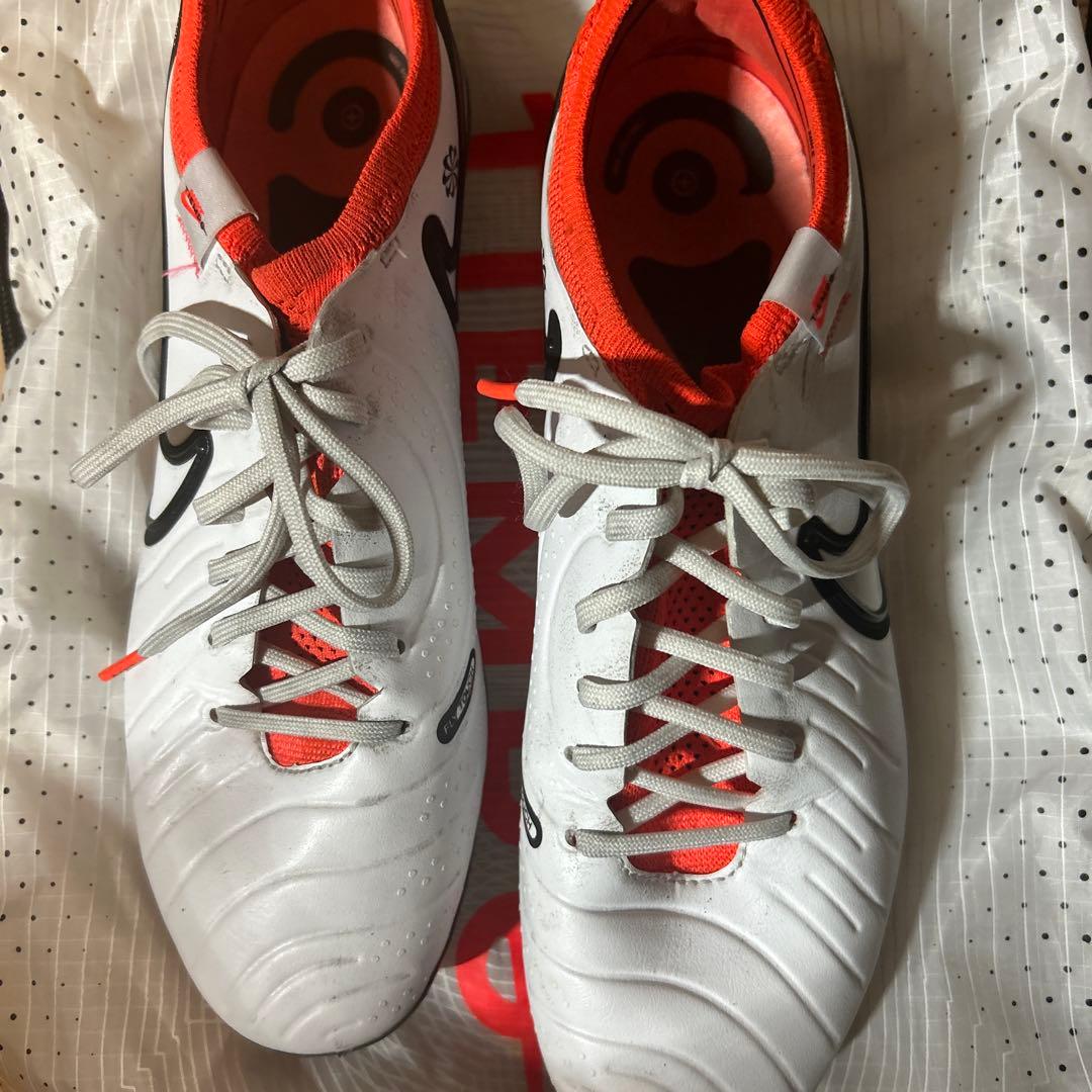 サッカーシューズ NIKE ティエンポ 収納袋付き