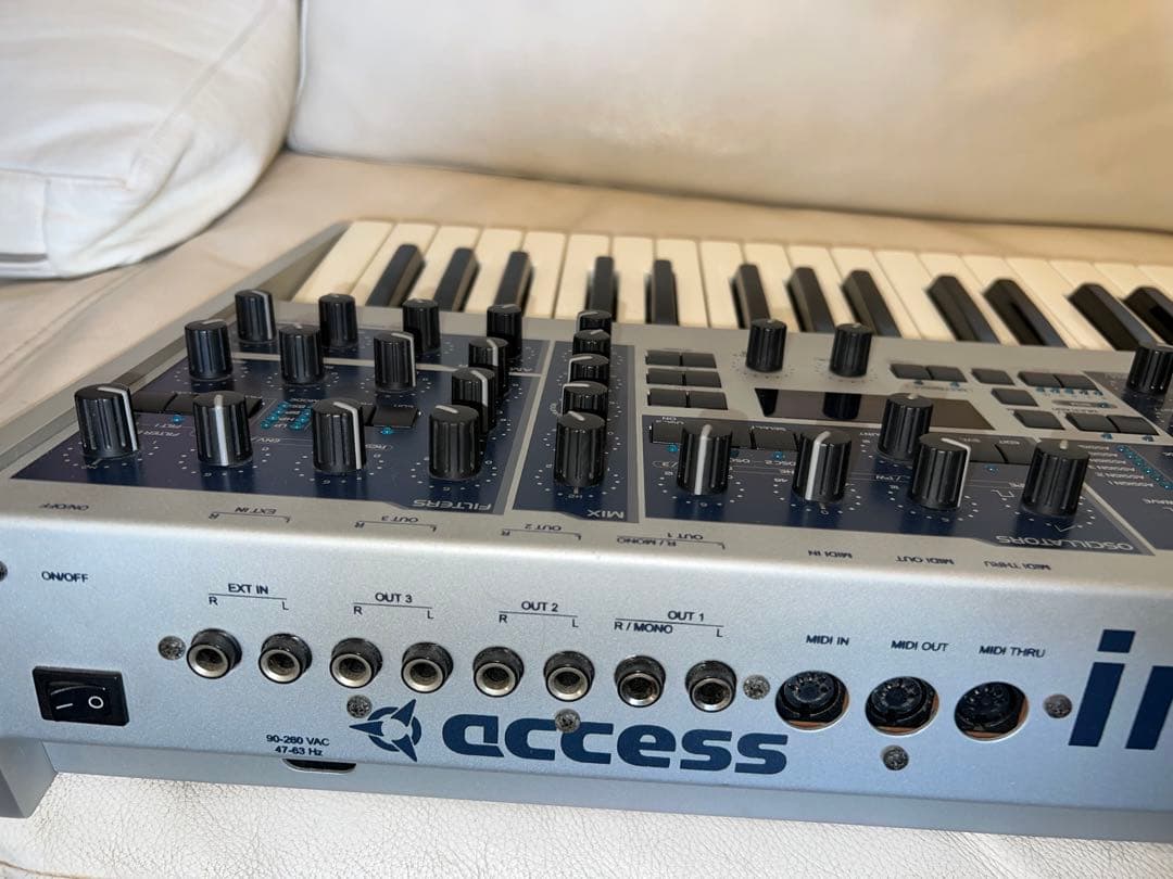 鍵盤楽器 Access Virus Indigo2