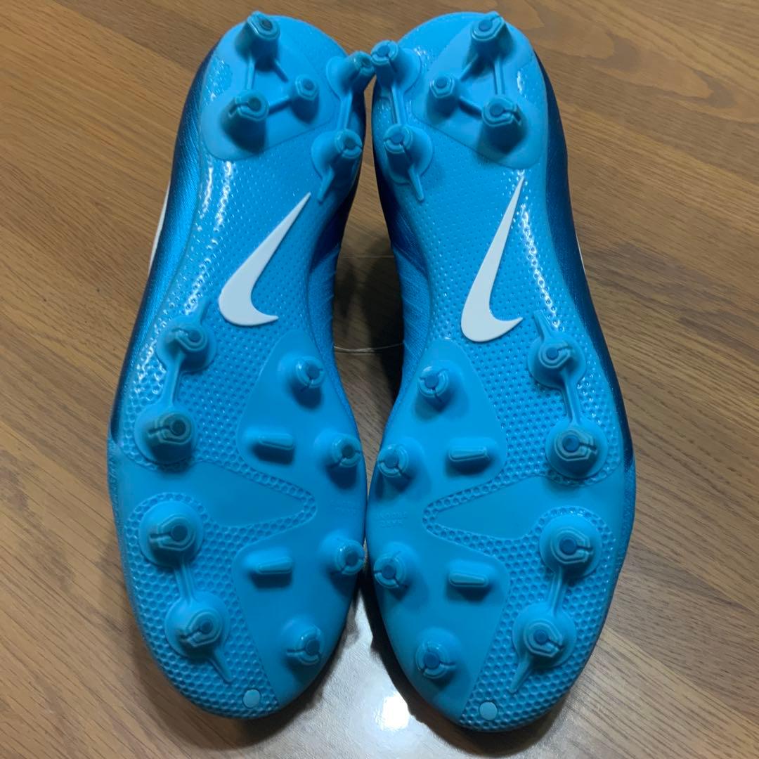 サッカースパイク(NIKE PHANTOM GX2 PRO HG)