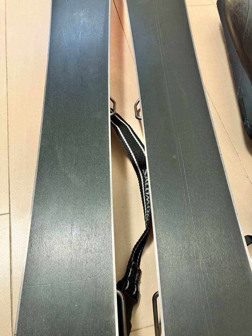 サロモンsalomon 99 ブーツ27.0 ショートスキー　大阪手渡可！
