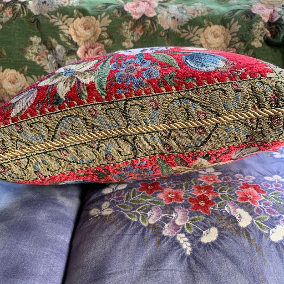 花柄クッション 3つセット バラ フラワー 赤 大きめ