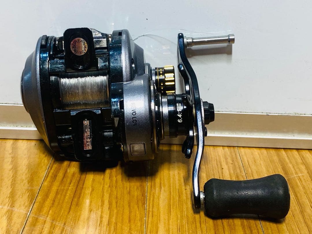 REVO LC ベイトリール 右ハンドル