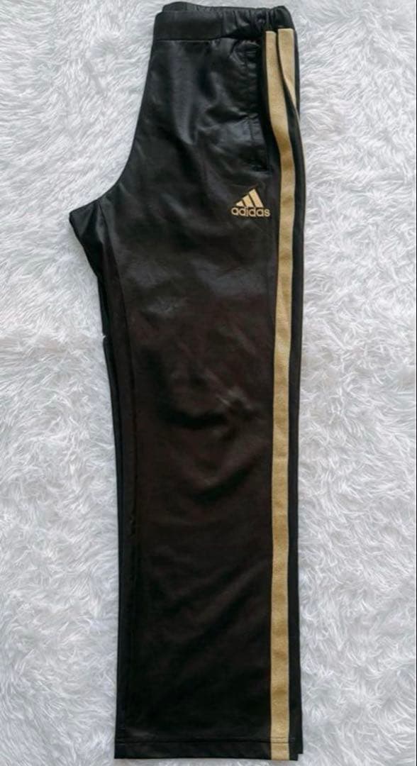 【adidas】ジャージ 上下セット ブラック×ゴールド　スポーツウェア S