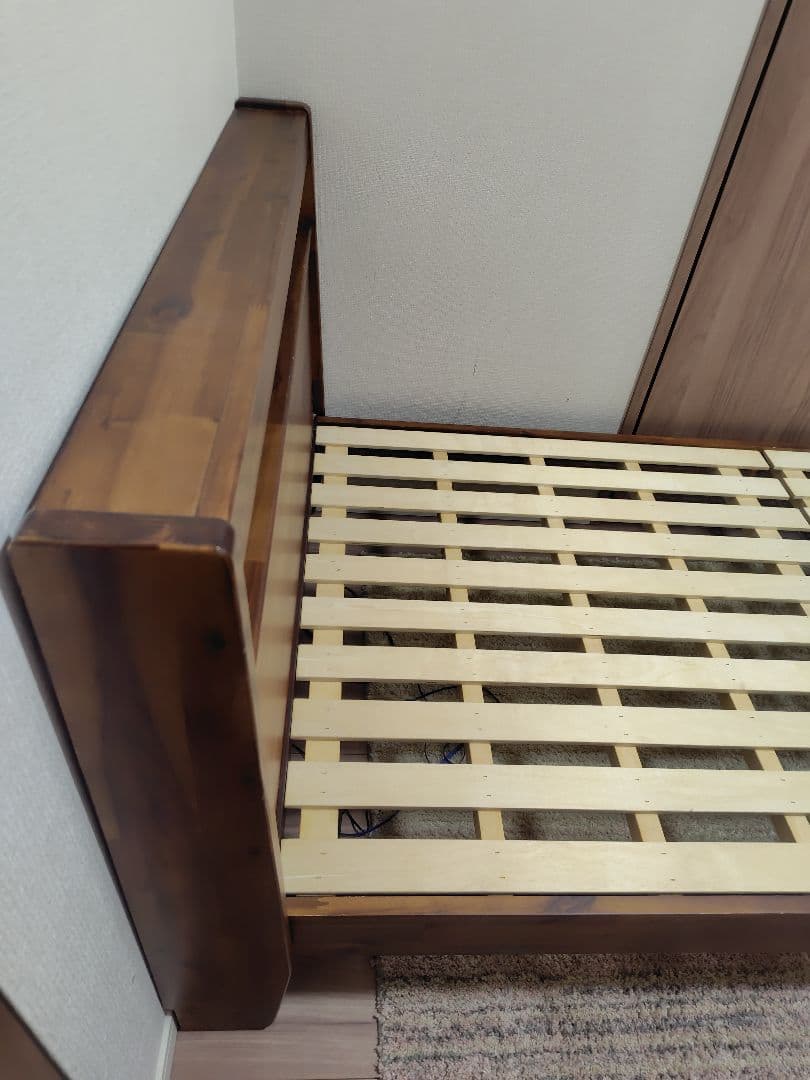 ニトリグランツ 木製シングルベッドフレーム 宮付き すのこベッド