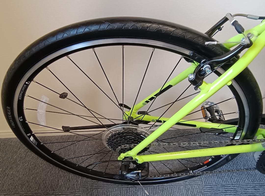 【超美品】クロスバイク TREK 7.4FX トレック　定価8.8万円