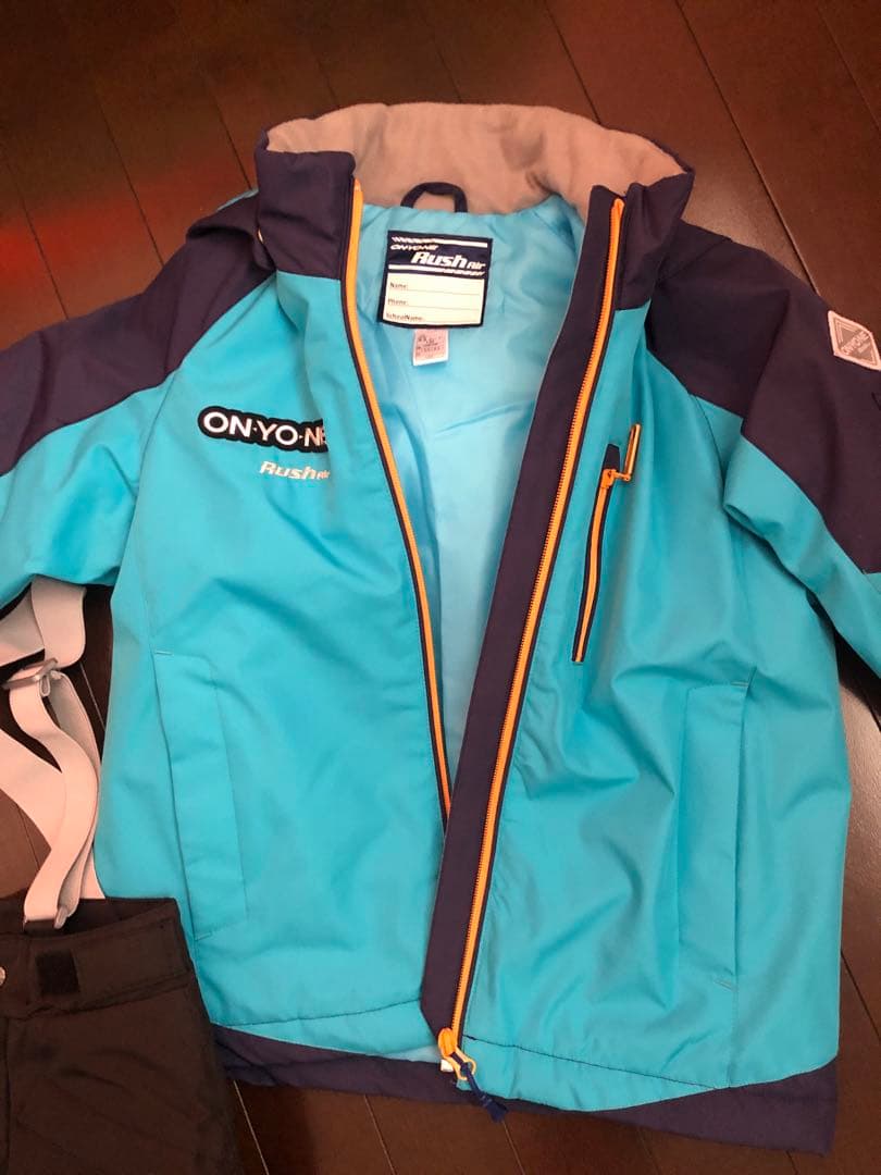 一度のみ着用スキーウェア上下130 オンヨネ　ONYONE