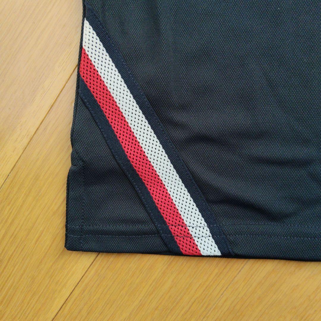   紺色シャツと白スカートセット