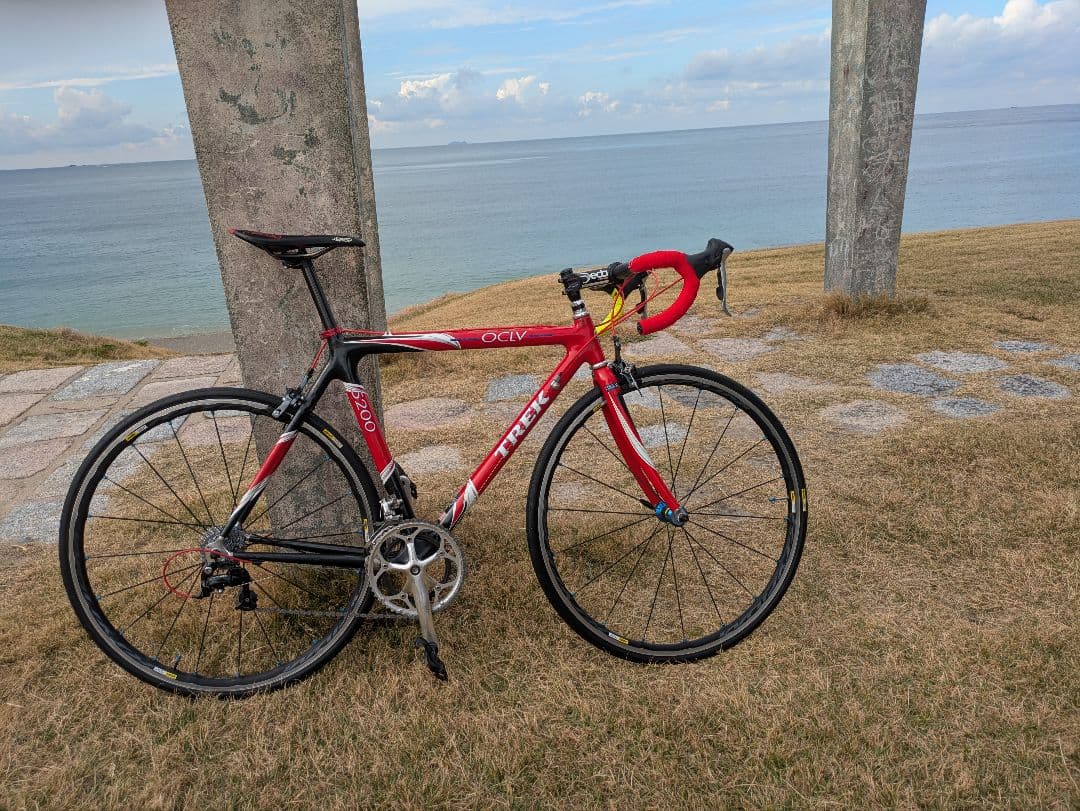 ロードバイク　フルカーボン　TREK 福岡　引取限定