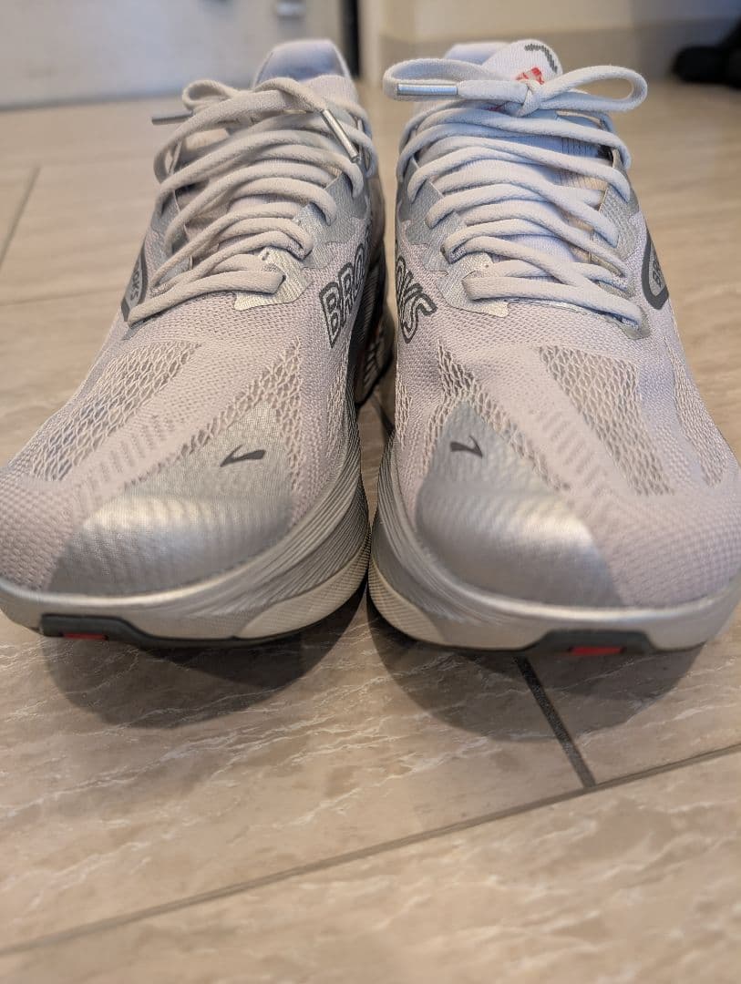 BROOKS HYPERION MAX3 28.0cm 限定カラー