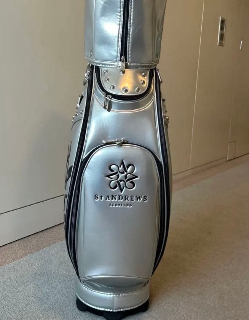 《新品》St ANDREWS シルバー キャディバッグ✨