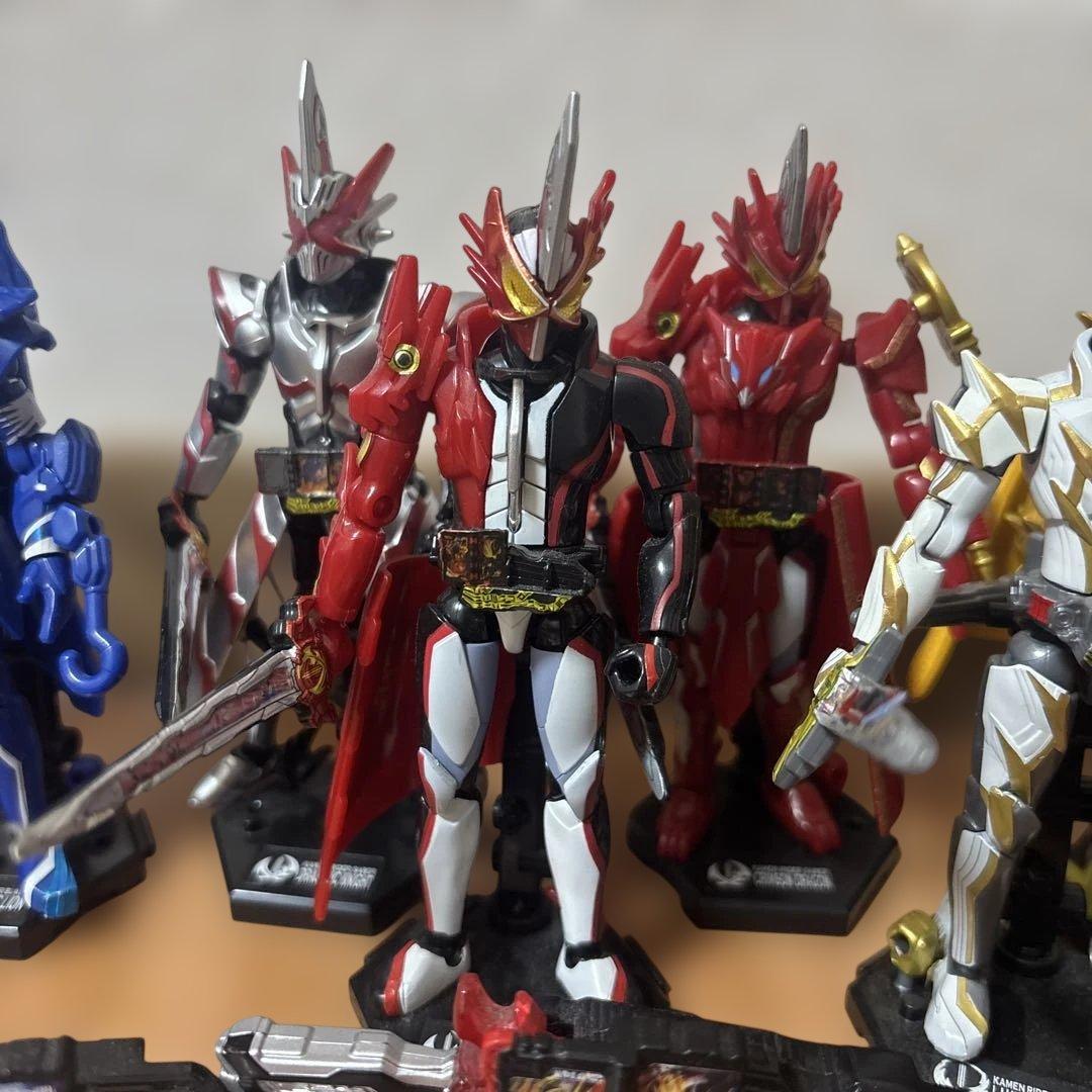 仮面ライダー セイバー　装動　SO-DO 13体セット
