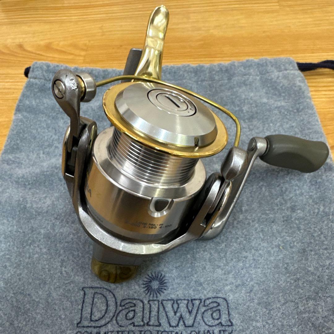 DAIWA ダイワトーナメントISO 2500LBAと替スプール2000LBA