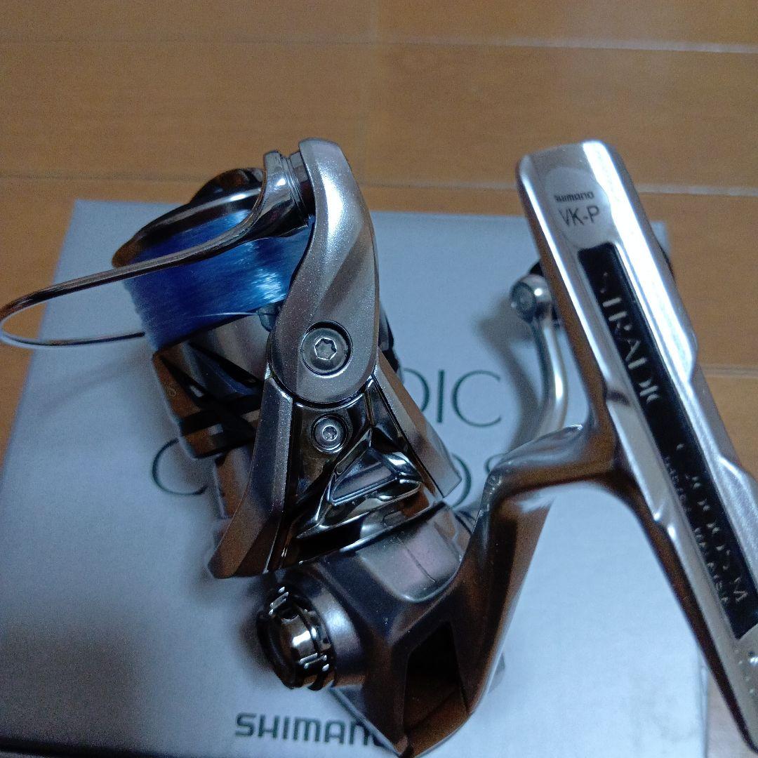 【美品】SHIMANO 23ストラディック C2000S スピニングリール