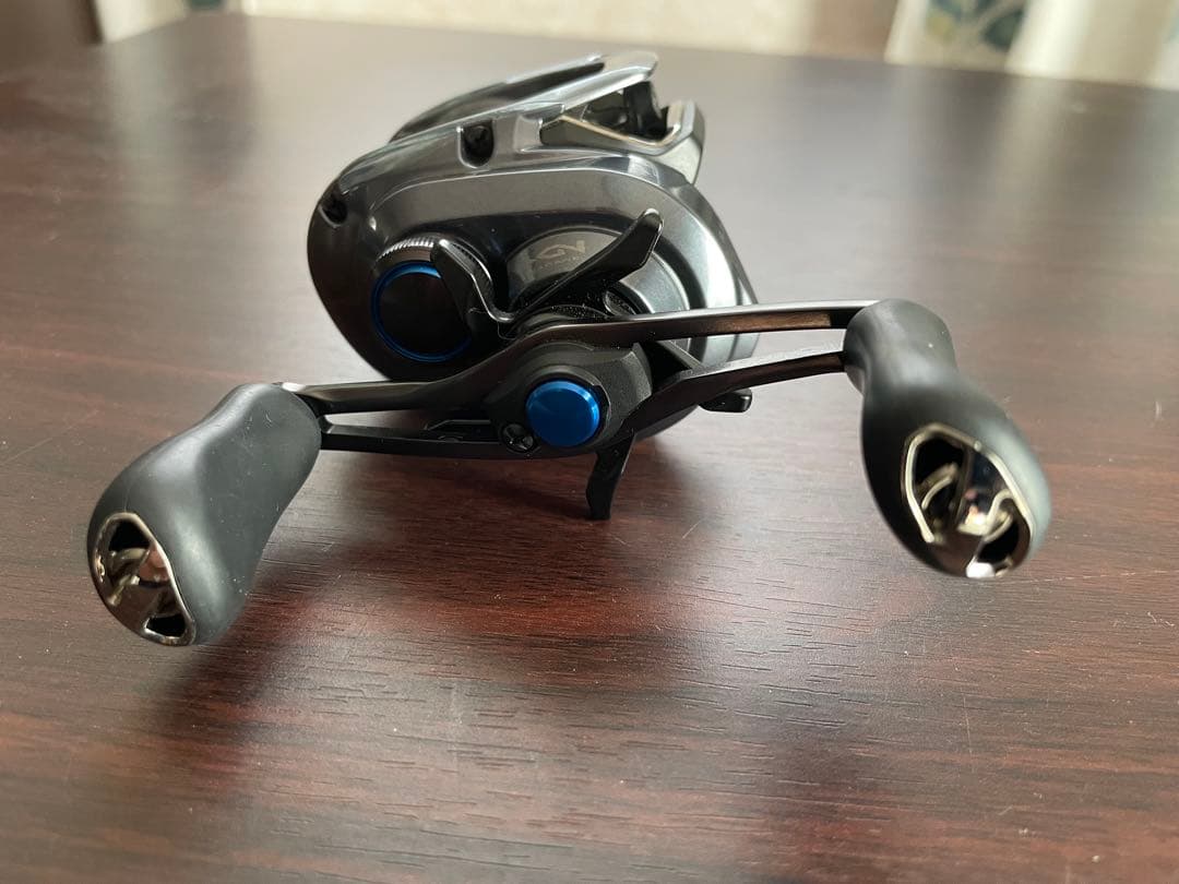 シマノ　２４　ＳＬＸ７０　中古品