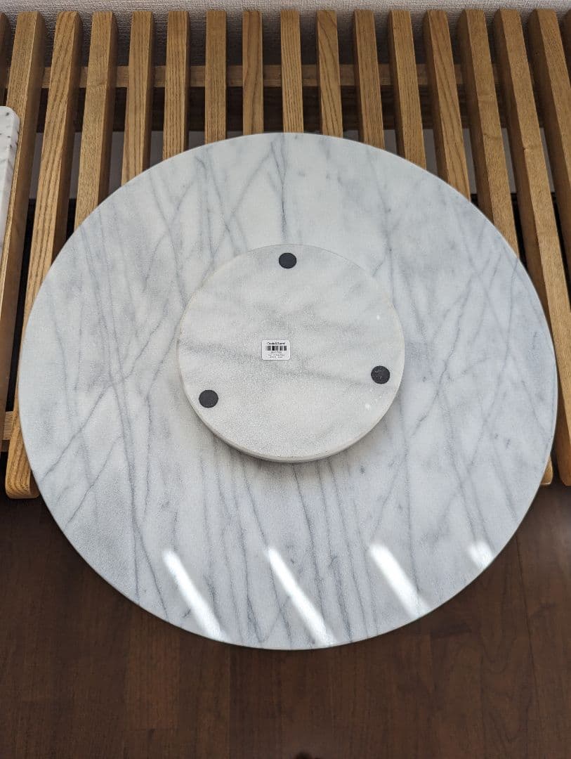 Crate＆Barrel 天然大理石　周るテーブル