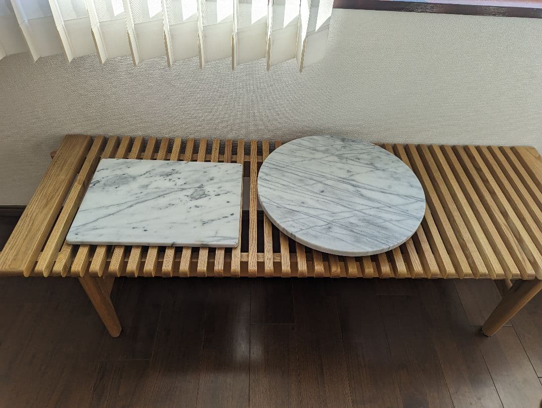 Crate＆Barrel 天然大理石　周るテーブル