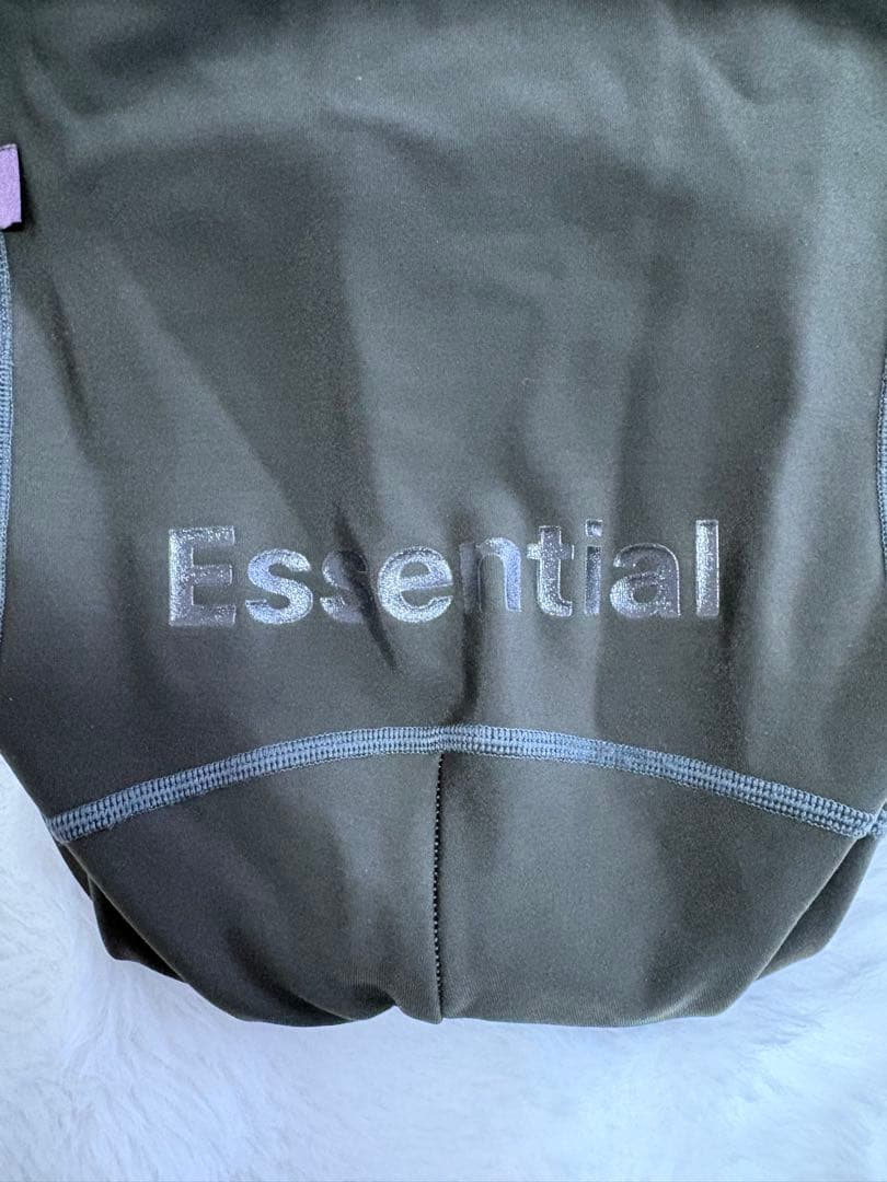 パスノーマルスタジオ pasnomalstudios Essential ビブ