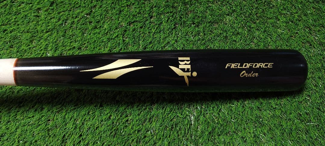 フィールドフォース　木製バット　②