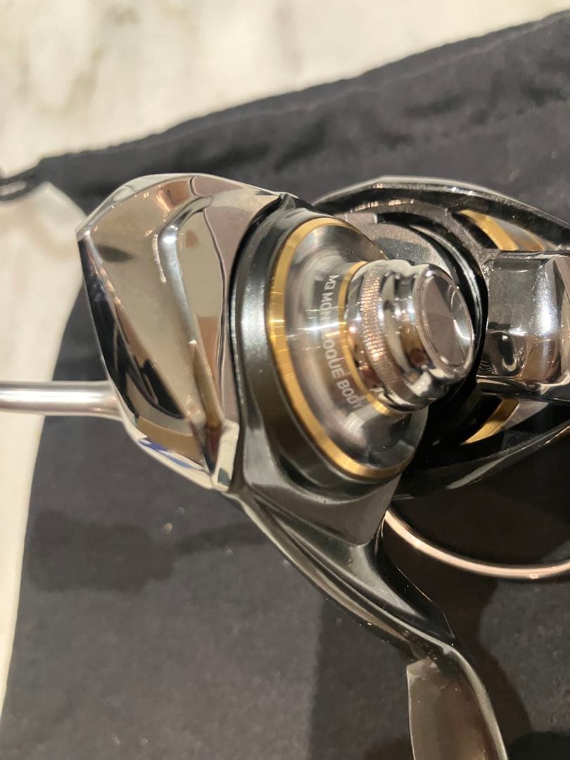 20ルビアスFC LT2500S SLPWORKS αスプール付き