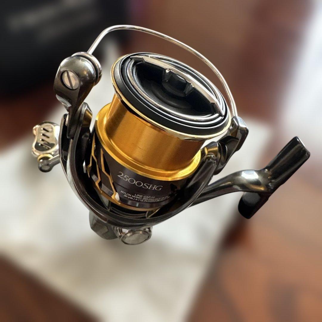 SHIMANO TWIN POWER 2500SHG スピニングリール