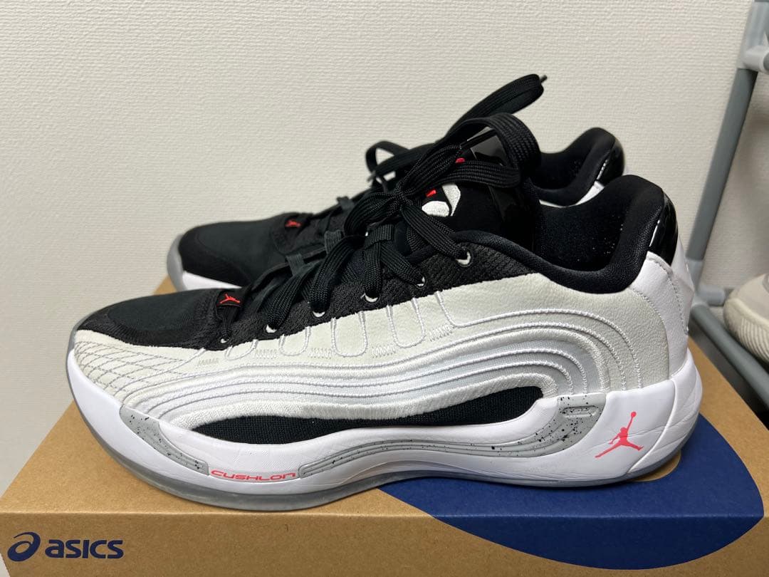 Jordan Luka 4 ブラック/ホワイト 28cm