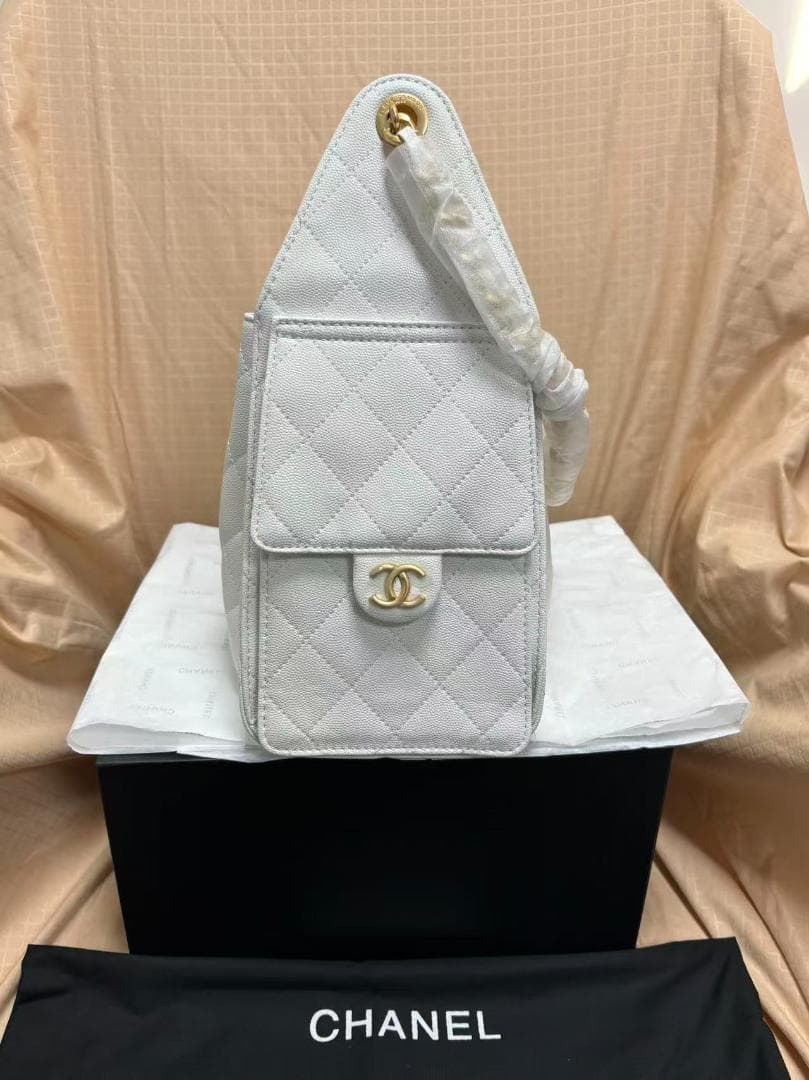【非売品】 VIP限定 ホワイト キルティング ハンドバッグ~~