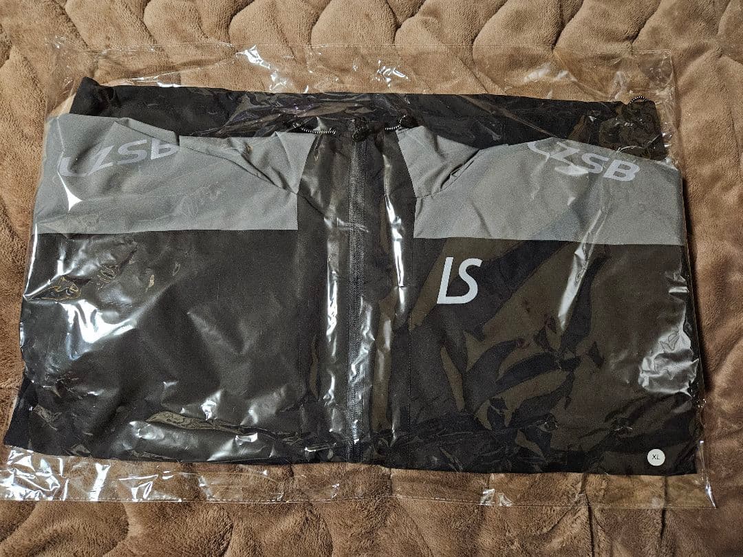 ルースイソンブラ タフタジャケット XL