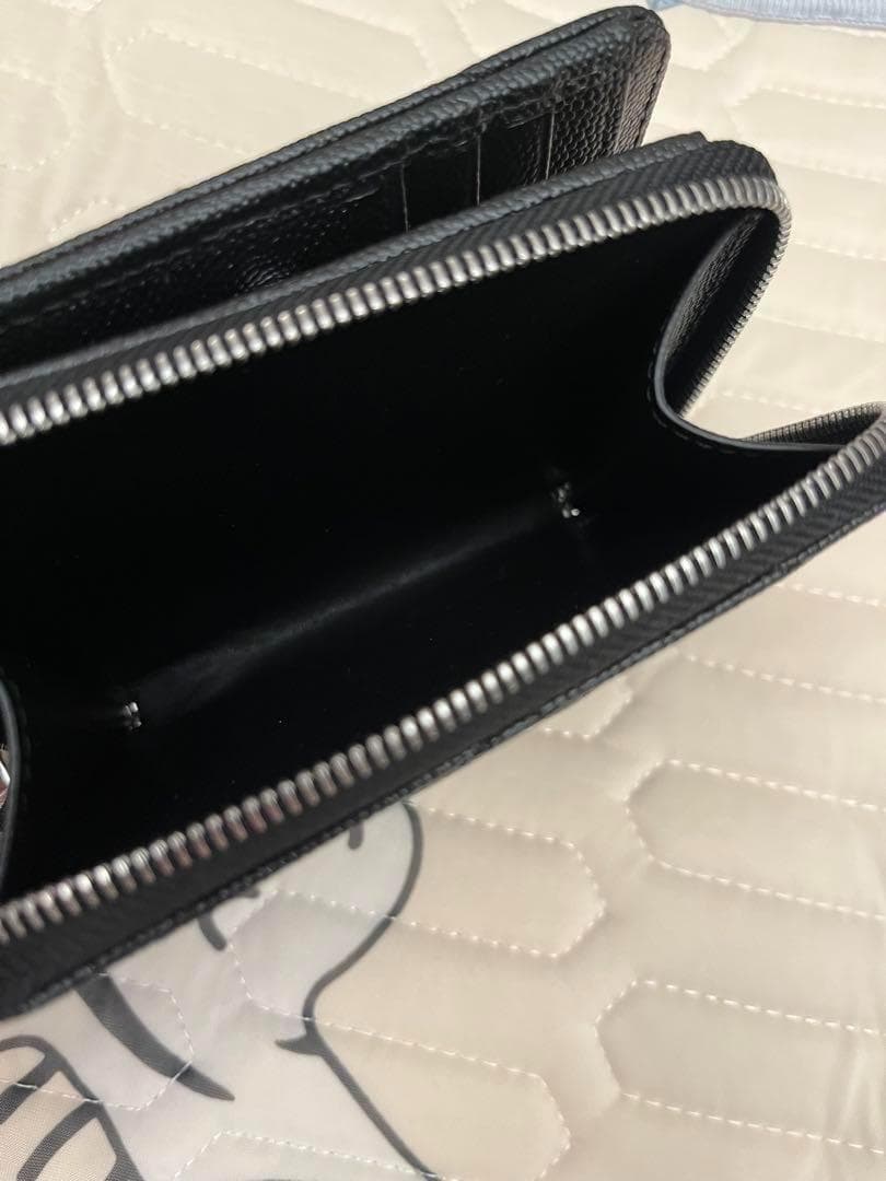 ジップアラウンド ウォレット 折りたたみ財布