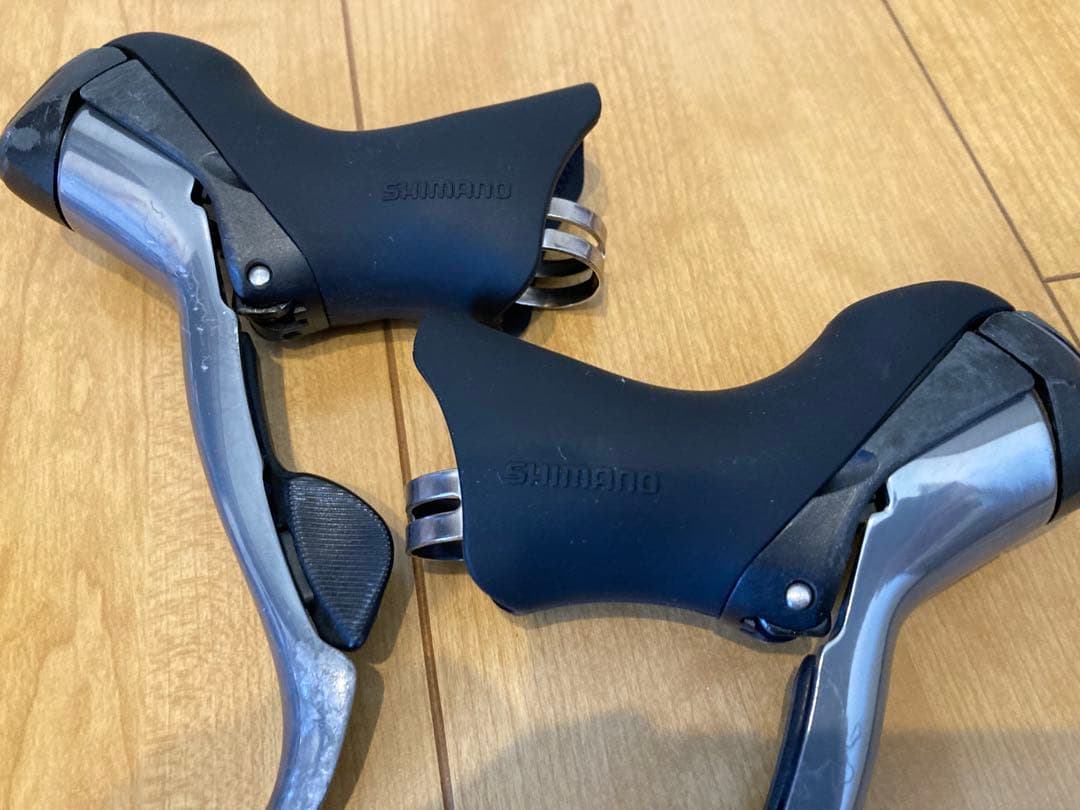 シマノ　105 5600コンポセット　ブラケットカバー新品