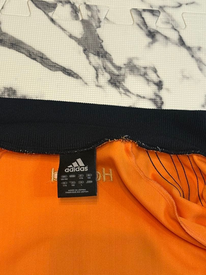 adidas オランダ2006 シリアルナンバー オレンジ トランクジャケット