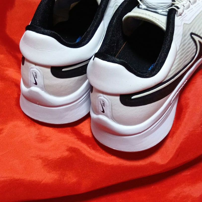 【新品未使用】NIKE ゴルフシューズ