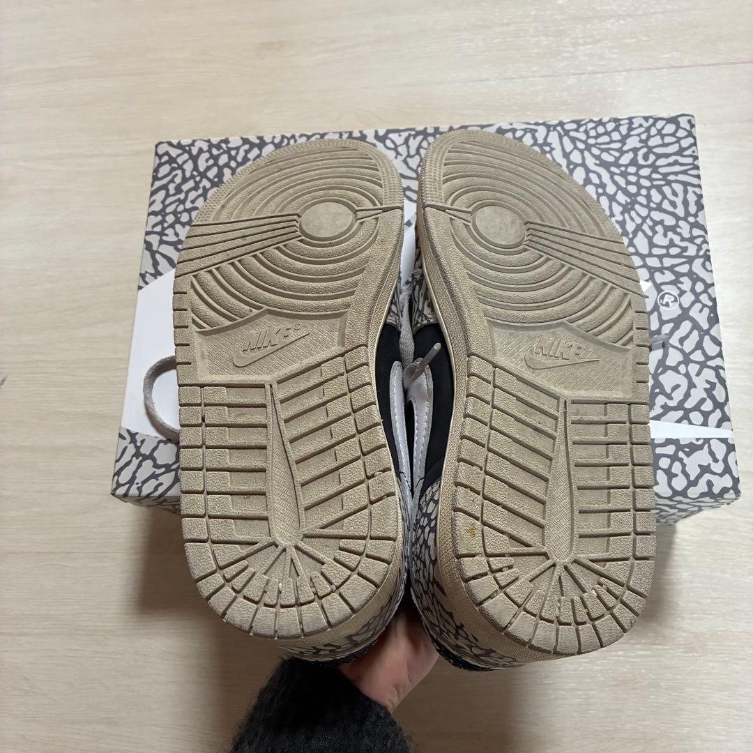NIKE ブラックセメント　JORDAN1 スニーカー