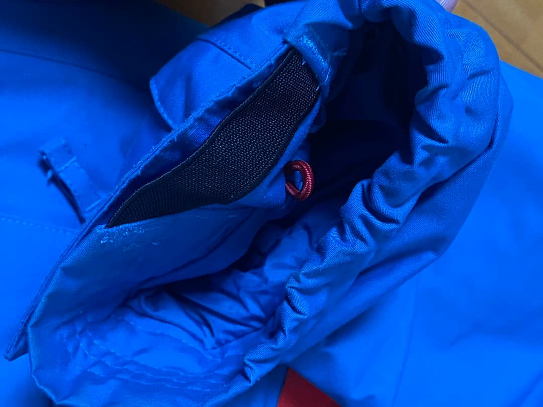 Burtonスノーボードジャケット美品